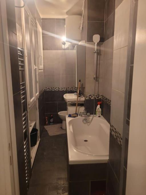 Charmant Appartement Pres De Montmartre Paris Ngoại thất bức ảnh